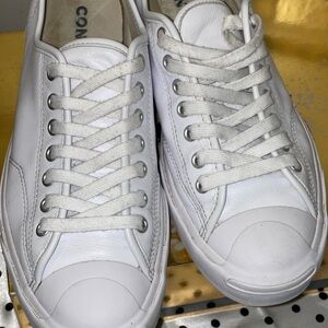 Converse Jack Purcell White leather sneaker for men. EUC